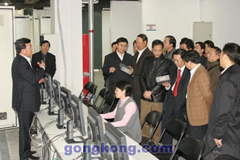 专家团到国电智深公司调试大厅现场检查、验证大连庄河电厂一期2×600MW超临界机组DCS系统的运行情况