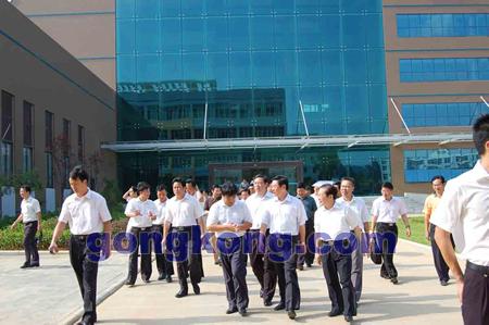 广西党委书记刘奇葆、副主席李金早，桂林市书记高雄、市长张秀隆视察星辰科技港