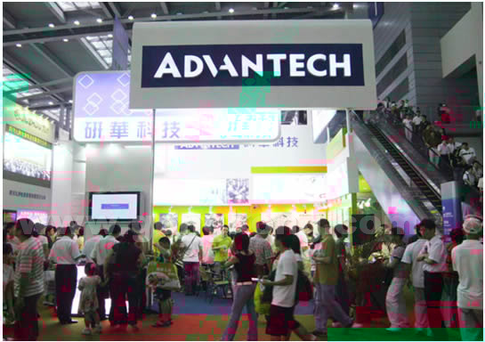 火热的研华科技展位