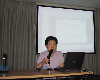 王宁伟女士